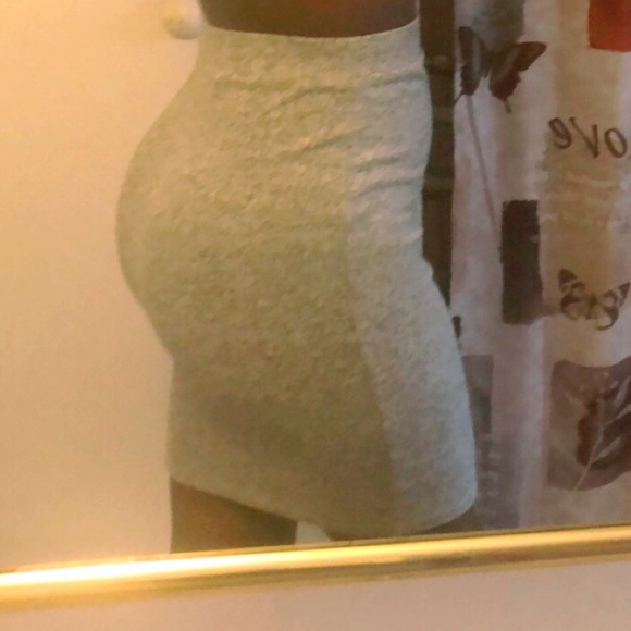 FOREVER 21 Pencil skirt - Picture 2 of 2